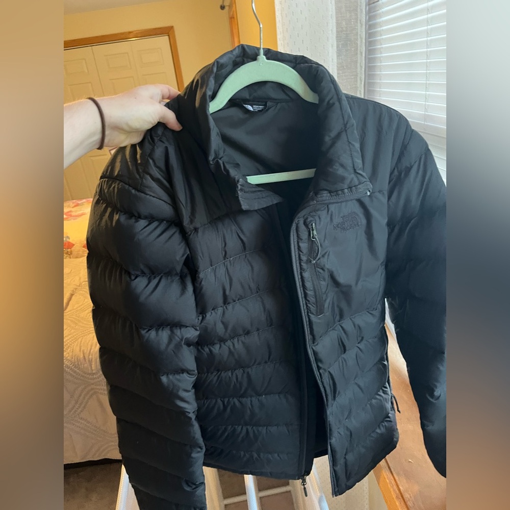 northface men’s size L 550 down puffy coat
